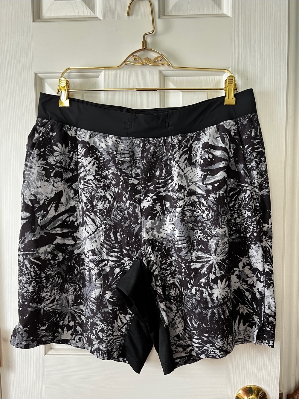 Lululemon T.H.E. Short 9" Updated Canopy Ice Grey Black Lined-Less Size XL